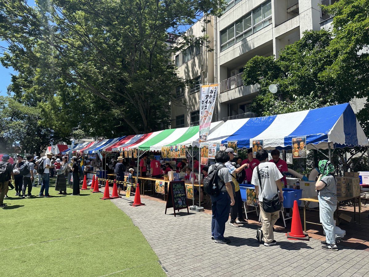 Numazu_city_PR's tweet image. 【第78回沼津夏まつり・狩野川花火大会】
本日は中央公園広場でのパフォーマンスステージや台湾企画展、さんさん通りでのシャギリの演奏やコスプレパレードなど夏まつりを盛り上げる催しが満載です☺️
みなさま、熱中症対策をして、ぜひご来場ください☀️
numazukanko.jp/news/1012