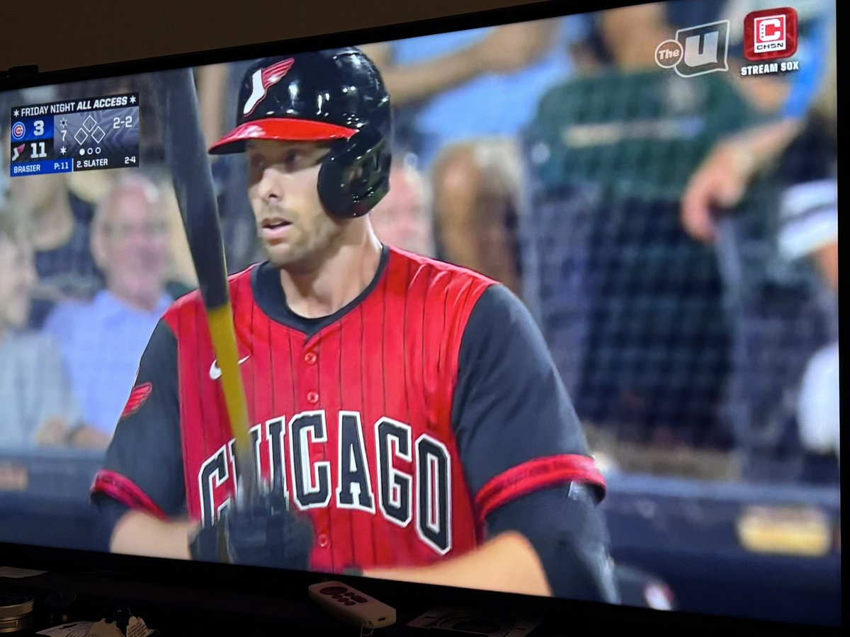 quitalovesports's tweet image. Wow, can’t believe the @whitesox are going to beat the @Cubs. Wild times!!!