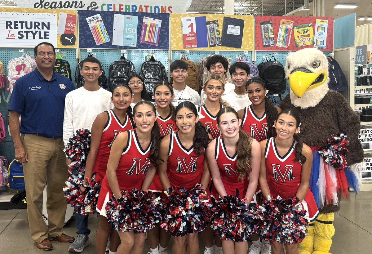 r0hernandez's tweet image. Thank you to our Veterans Memorial Eagle Cheer and Drumline for cheering us on at the HEB-United Way Supply our Students (SOS) Back to School event. Our great partnerships continue. Great coverage by our friends from KRIS6 News!