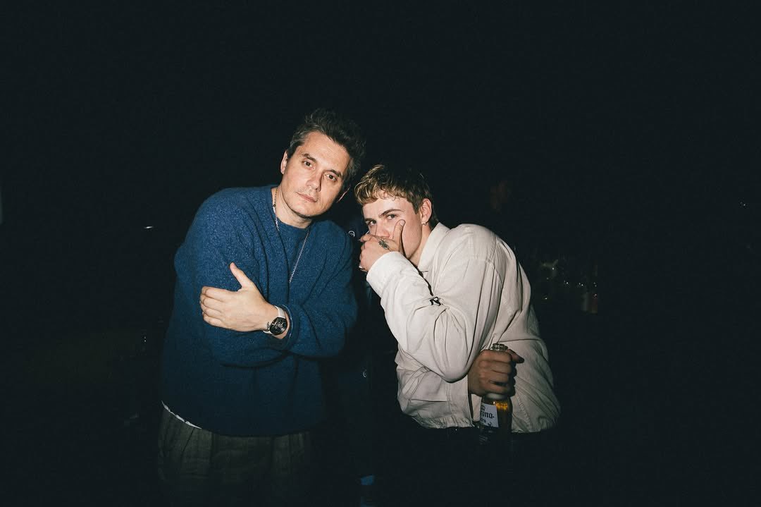 thekidlaroii's tweet image. Laroi & John Mayer at Justin Bieber’s
“SWAG” listening party last night 🖤