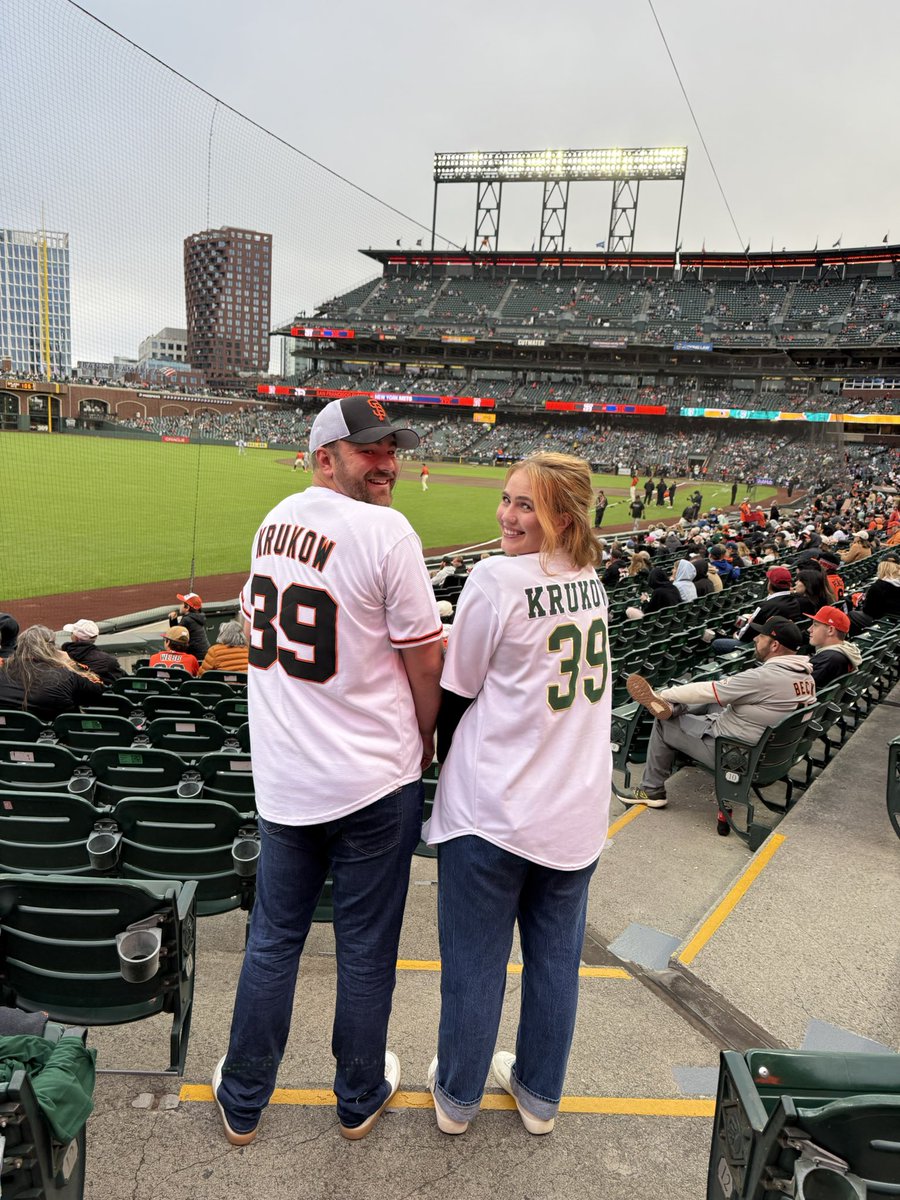 jbroaddus25's tweet photo. @SFGiants @NBCSGiants @CalPoly @CalPolyAlumni What are the odds Kruk signs our jerseys on Cal Poly night?? https://t.co/gU0bbkGTJq