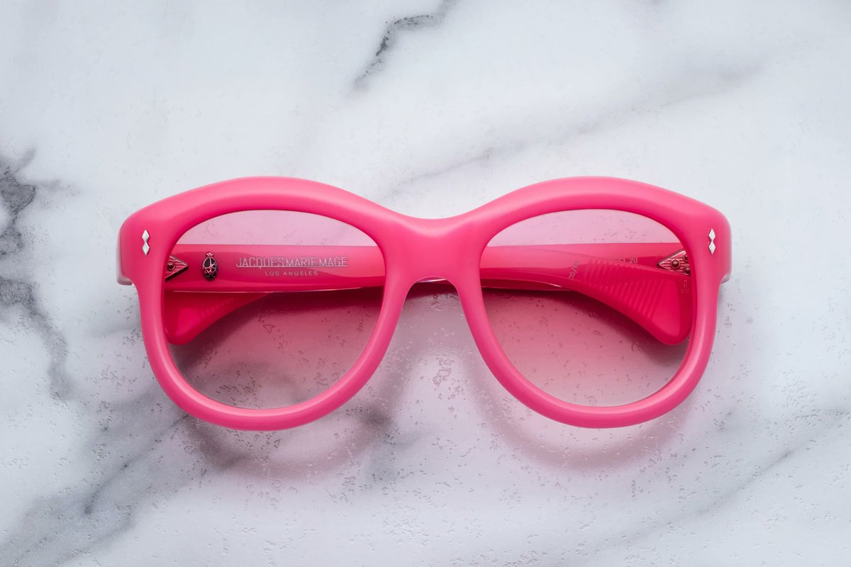 GawdofFrames's tweet image. My god this shade of pink is so beautiful.
I need to do a 1 off "Second Impact" in this color.