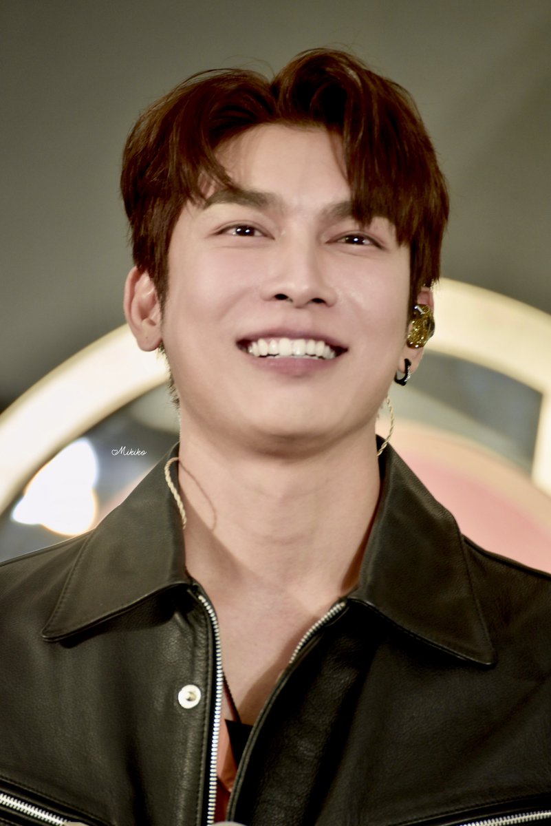 𝙼𝚒𝚔𝚒𝚔𝚘 (@mikiko10602012) on Twitter photo Good Mewning🎵
I hope that today too, a beautiful sky will spread above MewMew & you all.🌤️
Have a Good Day 🩵
<a href="/MSuppasit/">mewsuppasit</a>
#MewSuppasit
#มิวศุภศิษฏ์
#MikikoTripwithMew
※Reproduction prohibited Good Mewning🎵
I hope that today too, a beautiful sky will spread above MewMew & you all.🌤️
Have a Good Day 🩵
<a href="/MSuppasit/">mewsuppasit</a>
#MewSuppasit
#มิวศุภศิษฏ์
#MikikoTripwithMew
※Reproduction prohibited