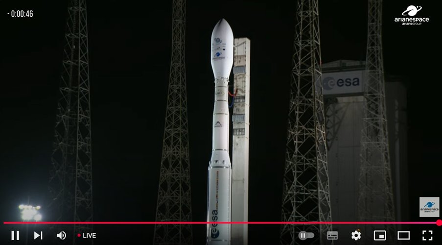 Space4Climate's tweet image. #MicroCarb launch has taken place with such clear skies above Kourou that ground cameras clearly showed stage 1 separation! 
@CNES @Arianespace