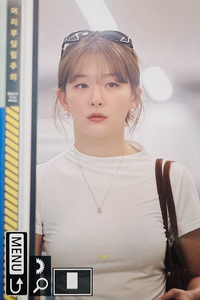 sensible_k's tweet image. 250726 출국 #슬기 #seulgi
