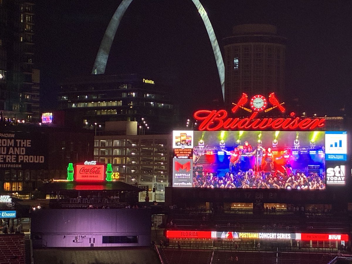 RodKRCG13's tweet image. Busch Stadium turns into a Flo Rida Friday night concert after the Cardinals win over the Padres.