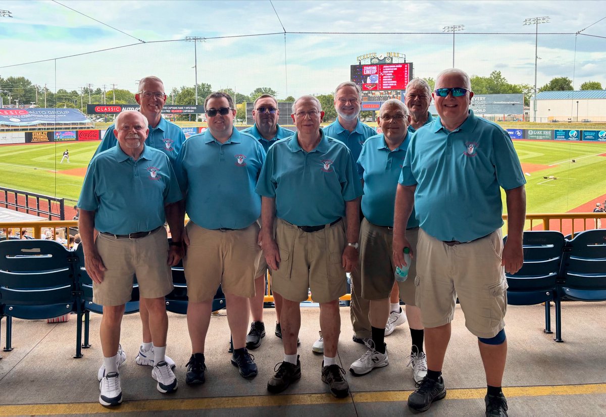 FunCenterChords's tweet image. Another successful National Anthem sing at the Lake County Captains game! A great night fun and fellowship!