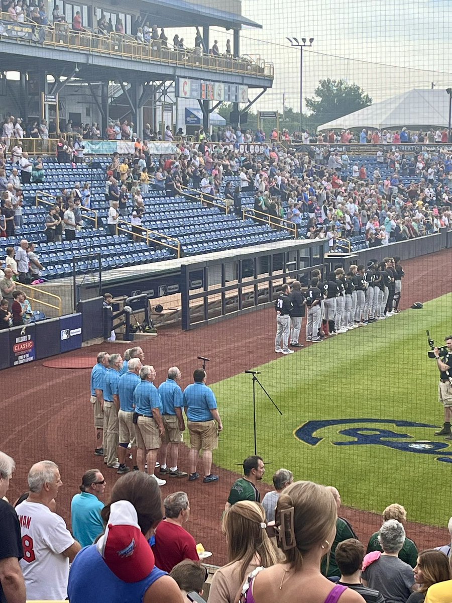 FunCenterChords's tweet image. Another successful National Anthem sing at the Lake County Captains game! A great night fun and fellowship!