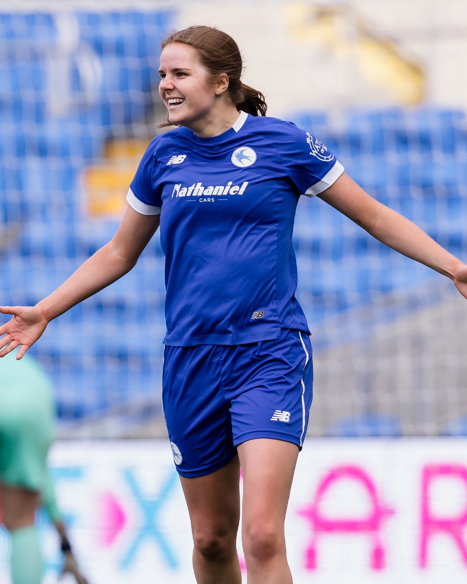 CardiffCityFCW's tweet image. Happy birthday, @FiBarry_! 💙

Have a great day, Fiona! 🤝

#CityAsOne