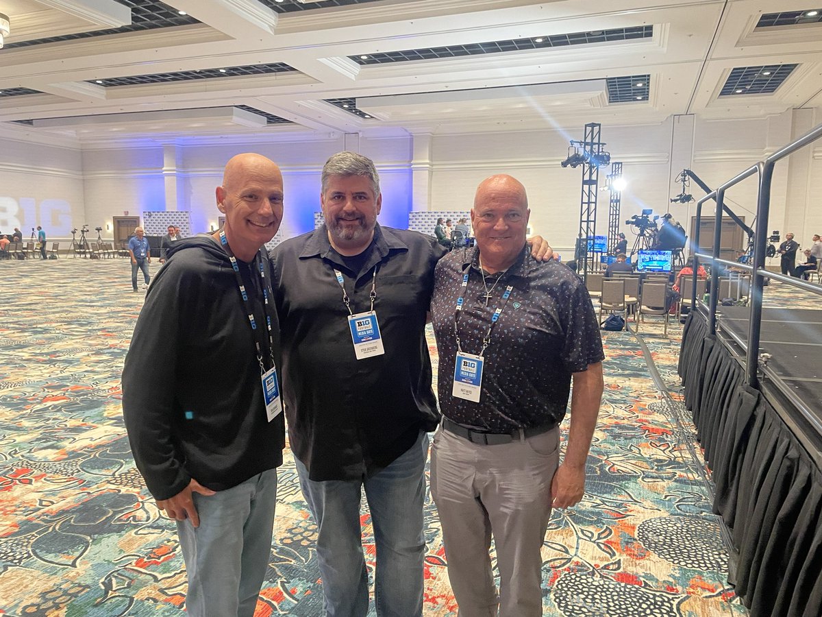 Tom Dienhart (@tomdienhart1) on Twitter photo Great to see former Sporting News bros Steve Greenberg and <a href="/MattHayesCFB/">Matt Hayes</a> at Big Ten media days in Vegas! Great to see former Sporting News bros Steve Greenberg and <a href="/MattHayesCFB/">Matt Hayes</a> at Big Ten media days in Vegas!