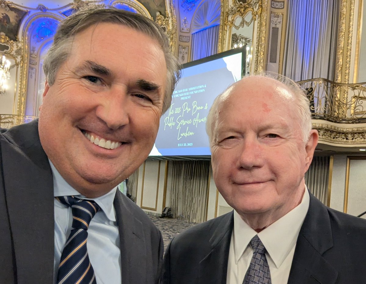mike_cabonargi's tweet image. Congratulations to @richklawiter @dlapiper & all the @ChicagoBarAssoc Pro Bono Awardees. Proud to celebrate equal access to justice for all.