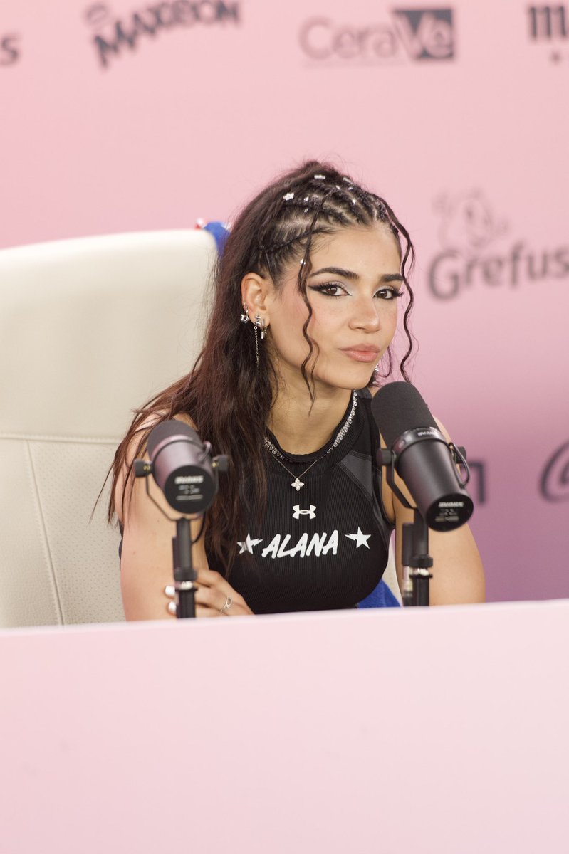 Alanita ₊˚⊹♡ (@alanafloresf) on Twitter photo 