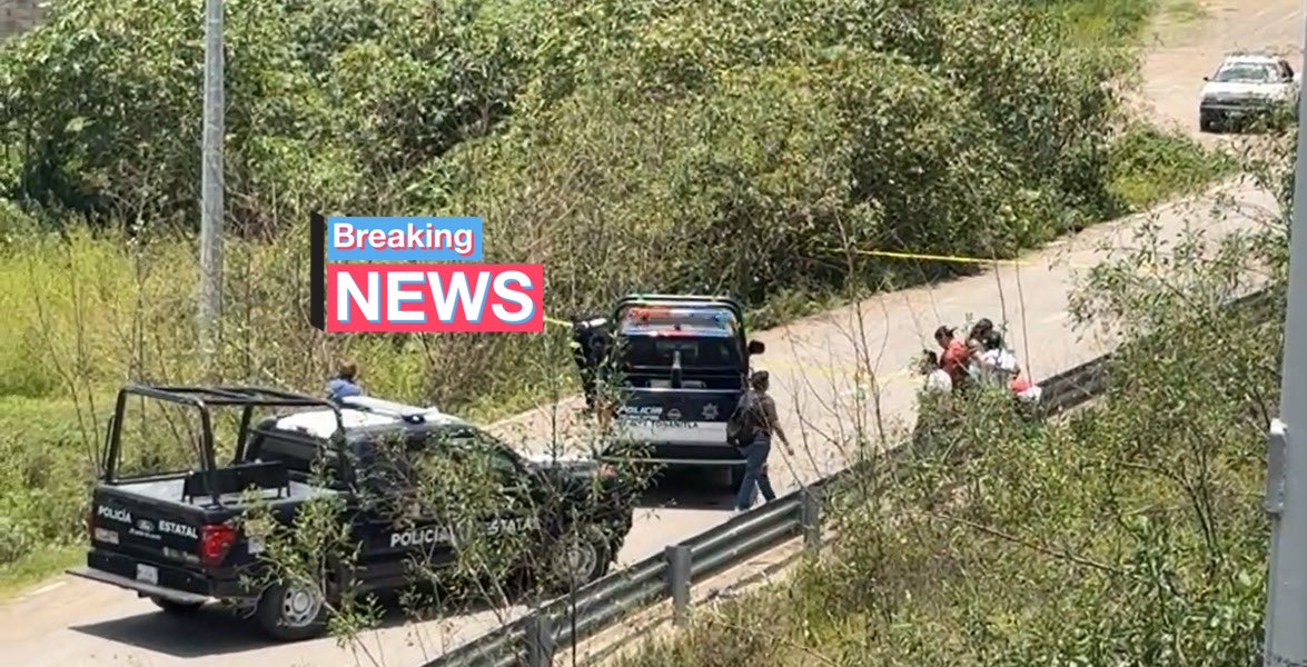 HalconOnce's tweet image. ACCIDENTE DEJA UNA PERSONA SIN VIDA..
En la autopista al aeropuerto #FelipeAngeles se registró un choque múltiple la tarde de hoy a la altura de la salida a Ojo de Agua en el municipio de #Tonanitla.
Entre los involucrados un #motociclista quien salió proyectado cayendo de un…