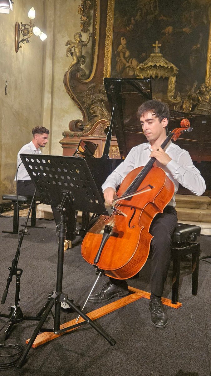 El joven talento español del Duo Becchio triunfa en el Festival de Liubliana

¡Bravo Mario Teruel Santapau y Óscar Álvarez Peris por vuestra brillante interpretación de obras de Debussy, Prokofiev y Kabalevski!