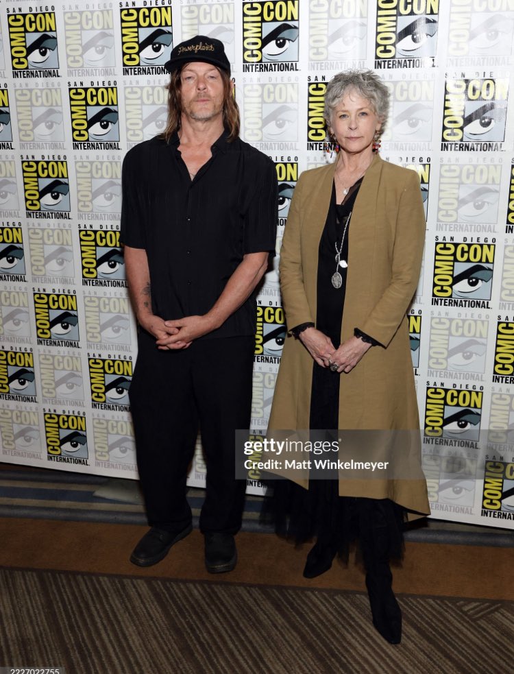 bruh why they are standing like that