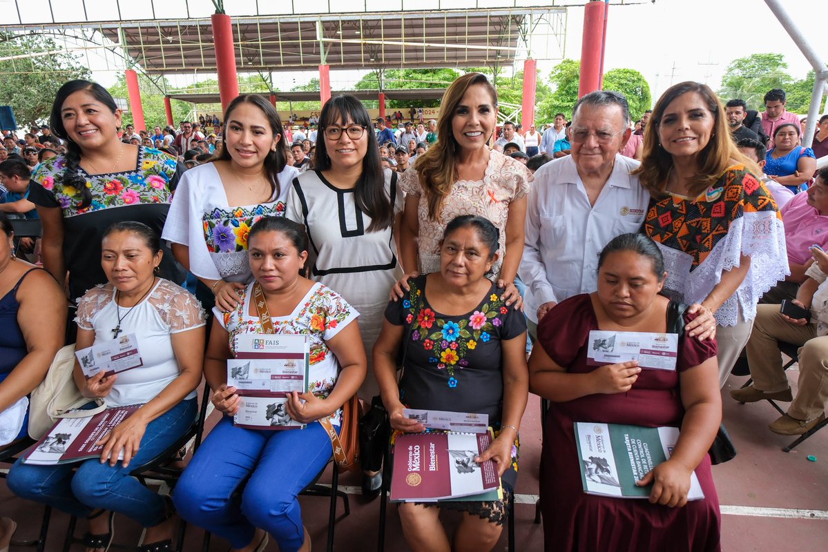 MaraLezama's tweet image. Hoy, desde el corazón de la Zona Maya, en #FelipeCarrilloPuerto, entregamos de forma directa 59 tarjetas 💳 del Fondo de Infraestructura para Pueblos o Comunidades Indígenas y Afromexicanas, impulsado por nuestra presidenta Claudia Sheinbaum, para que las propias comunidades…