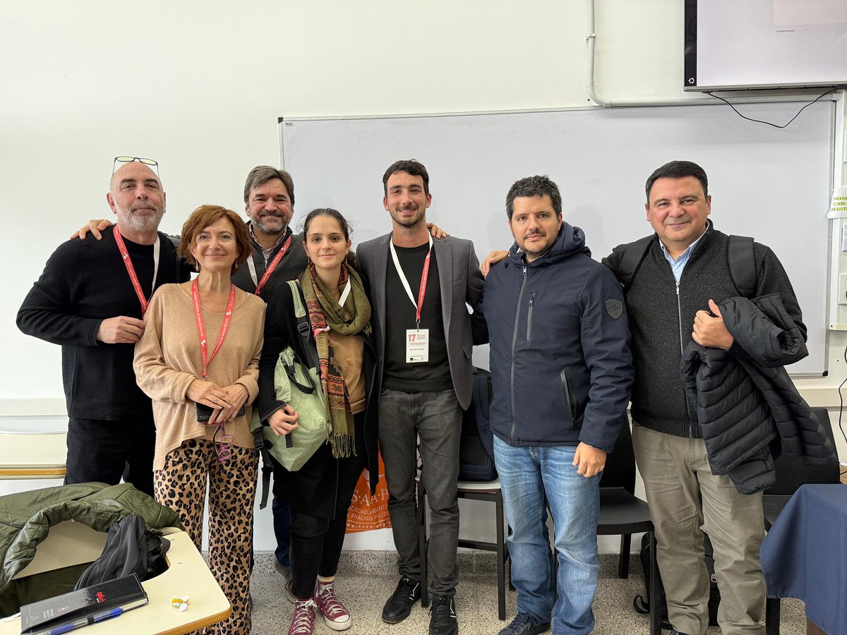 Tuve el enorme privilegio de integrar el panel “las urnas en el ecosistema mediático-digital” junto colegas de enorme trayectoria como <a href="/ecalvo68/">Ernesto Calvo 💚</a>, <a href="/gustavolcordoba/">Gustavo Córdoba #VamosQueVenimos</a>, <a href="/GervasoniCarlos/">Carlos Gervasoni</a> y <a href="/PabloKnopoff/">Pablo Knopoff</a> 

Gracias a todos los que se acercaron a participar de esta gran jornada académica