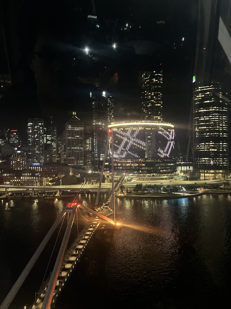 architecht0nics's tweet image. Brisbane winter is wild
