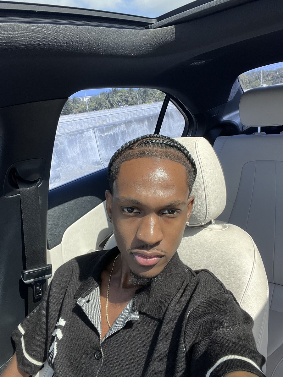 d3vonb's tweet image. 