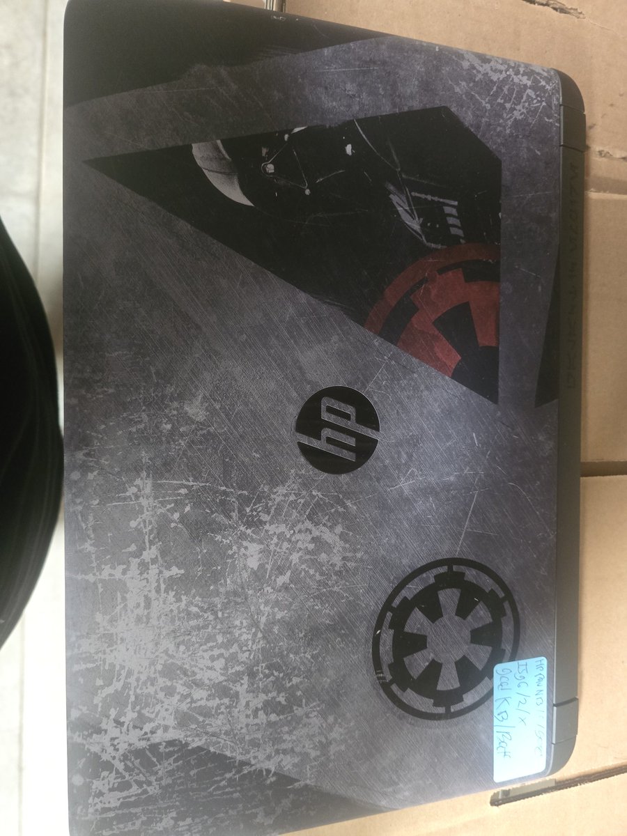 Coochiesaurus0's tweet image. When I see Star wars stuff I think of @crybbycl0wn lol,
Just got that limited edition Star wars HP laptop at work u know I had to take it home,