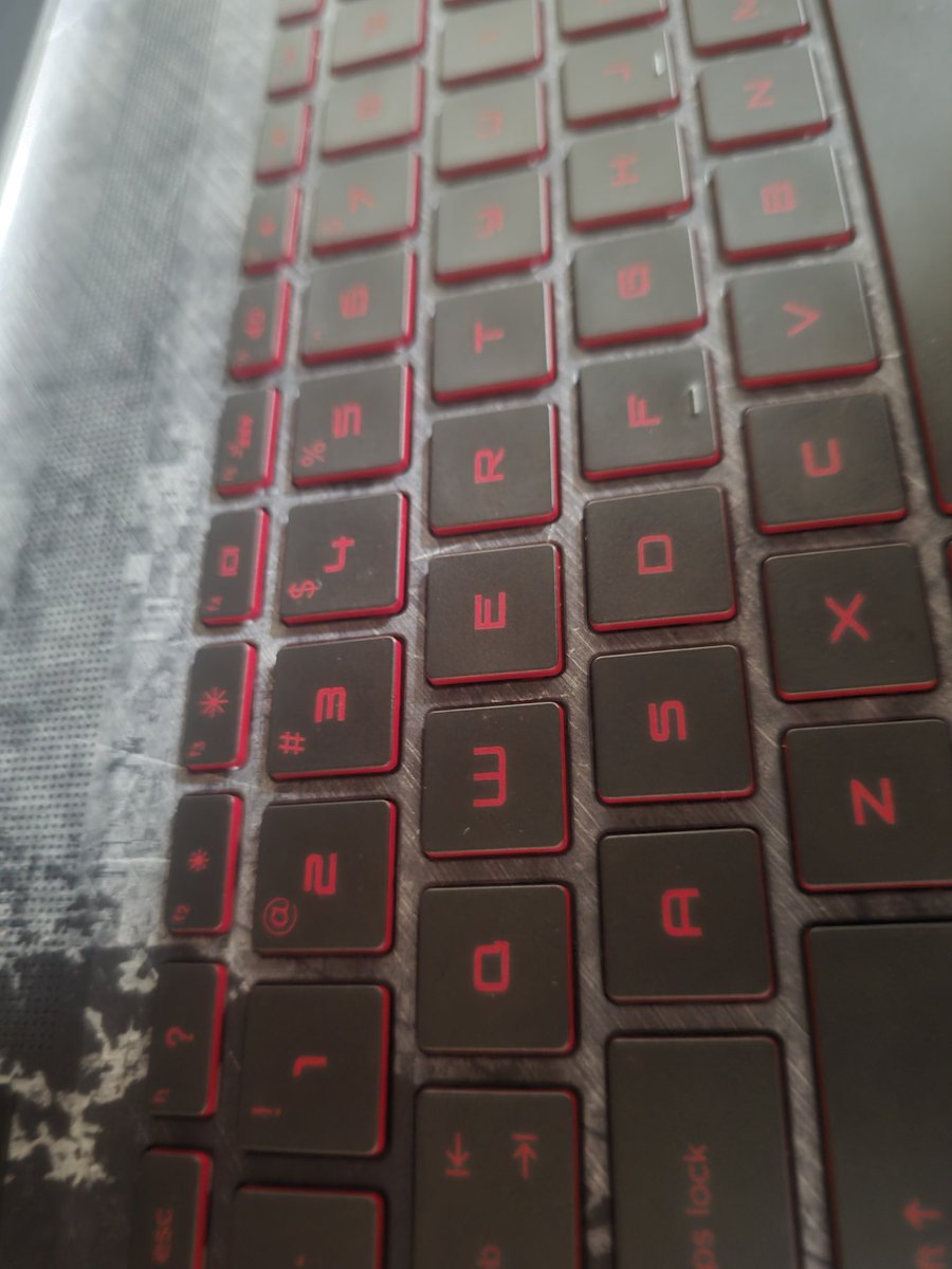 Coochiesaurus0's tweet image. When I see Star wars stuff I think of @crybbycl0wn lol,
Just got that limited edition Star wars HP laptop at work u know I had to take it home,