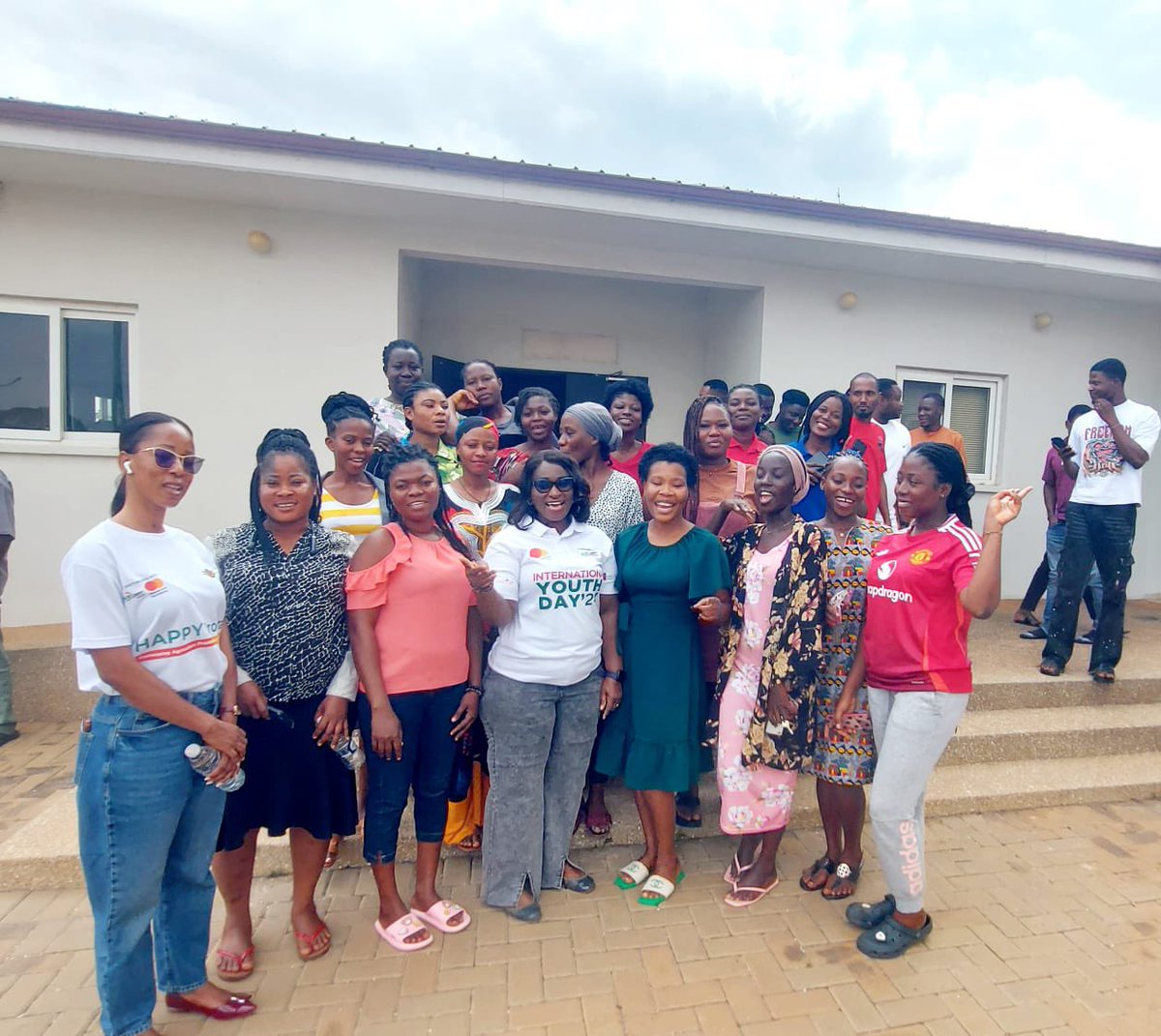 _nsagh's tweet image. NSA and Maphlix Champion Agribusiness to End Youth Unemployment

Ghana’s unemployment challenge is being met head-on with a powerful new partnership that is turning agriculture into an avenue for wealth creation and national development.

The National Service Authority (NSA) and…