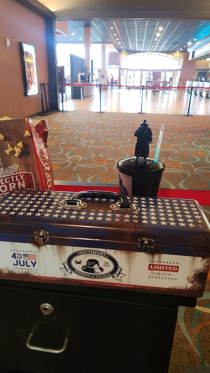 FlyingV85's tweet image. Once again, I'm only here for Jennifer Love Hewitt @AMCTheatres  @TheReal_Jlh #IKnowWhatYouDidLastSummer2025