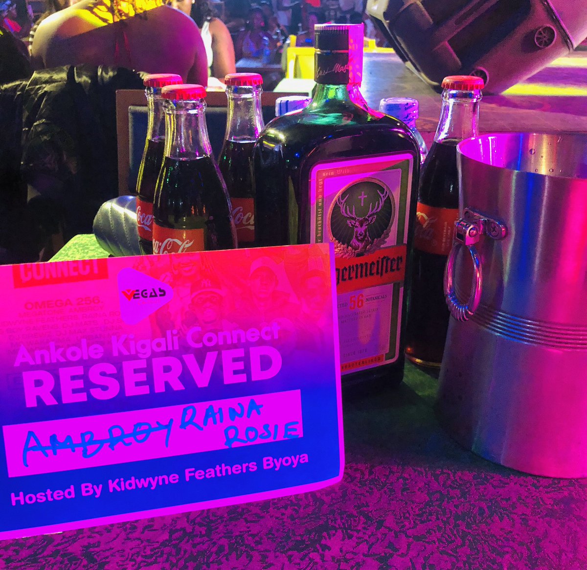 Vegas Chillout...🔥🥰❣️💥
Abanyankore konka murahi ??