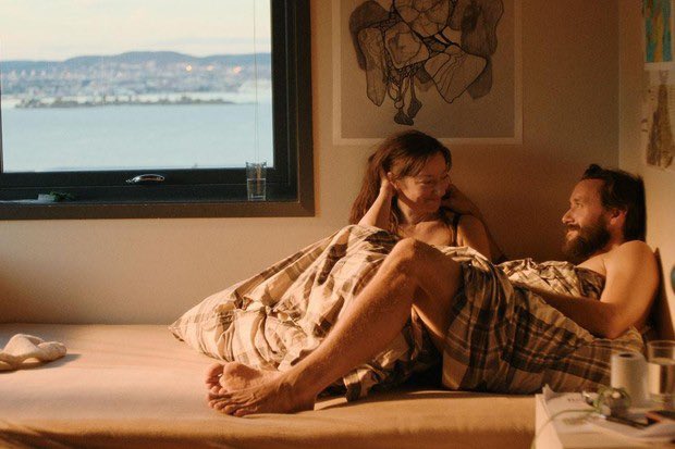 MimeOsen's tweet image. Des années que je n’avais pas vu un excellent film scandinave, et le miracle s’est produit avec Amour de Dag Johan Haugerud, de la trilogie d’Oslo. 2H de bavardages charmants, de personnages attachants. avec au cœur du dispositif un ferry en catalyseur des possibles. À voir