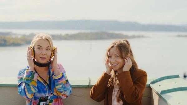 MimeOsen's tweet image. Des années que je n’avais pas vu un excellent film scandinave, et le miracle s’est produit avec Amour de Dag Johan Haugerud, de la trilogie d’Oslo. 2H de bavardages charmants, de personnages attachants. avec au cœur du dispositif un ferry en catalyseur des possibles. À voir
