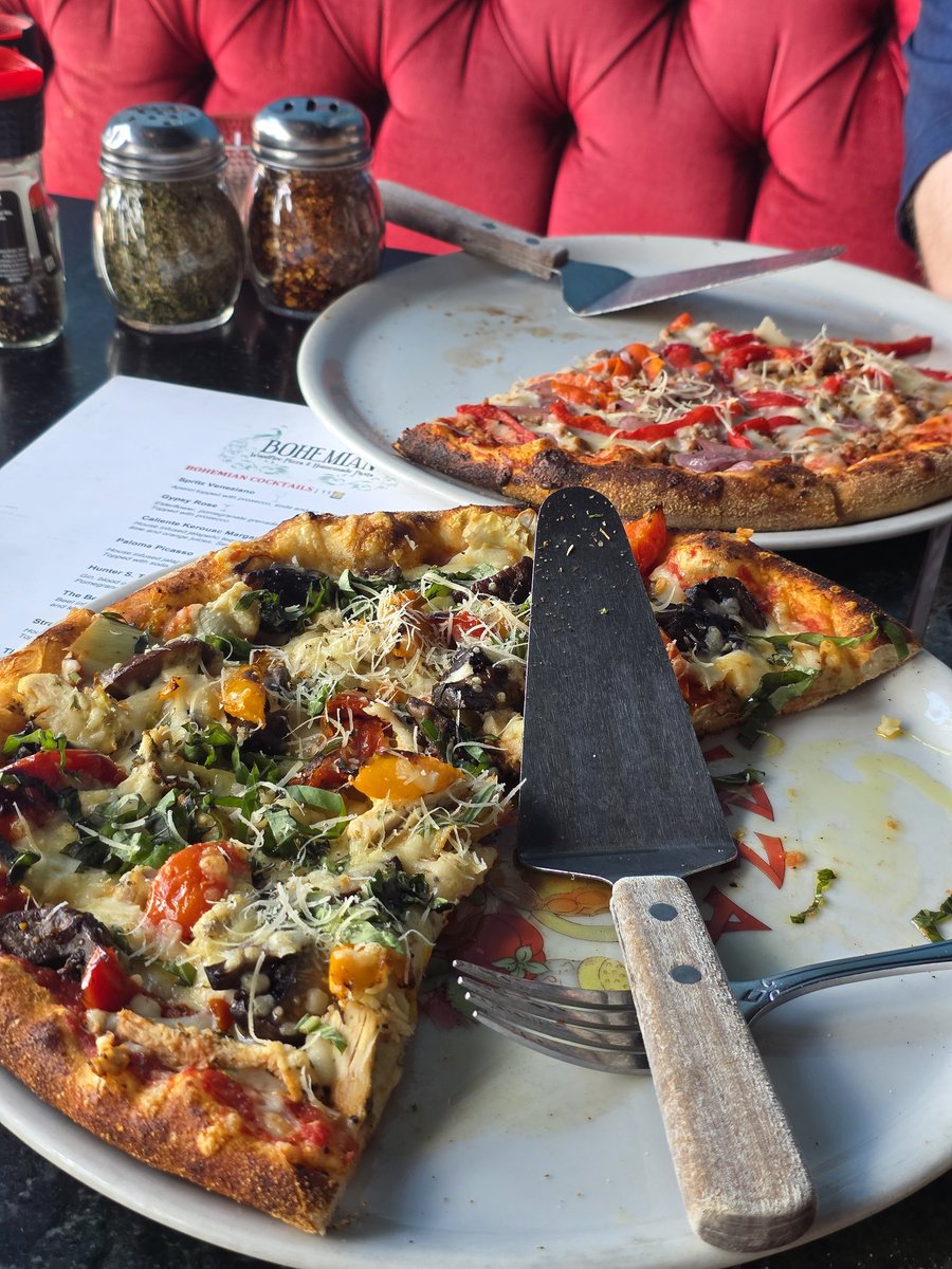 0xZerone's tweet image. TGIF

CT please go touch grass or eat pizza or something