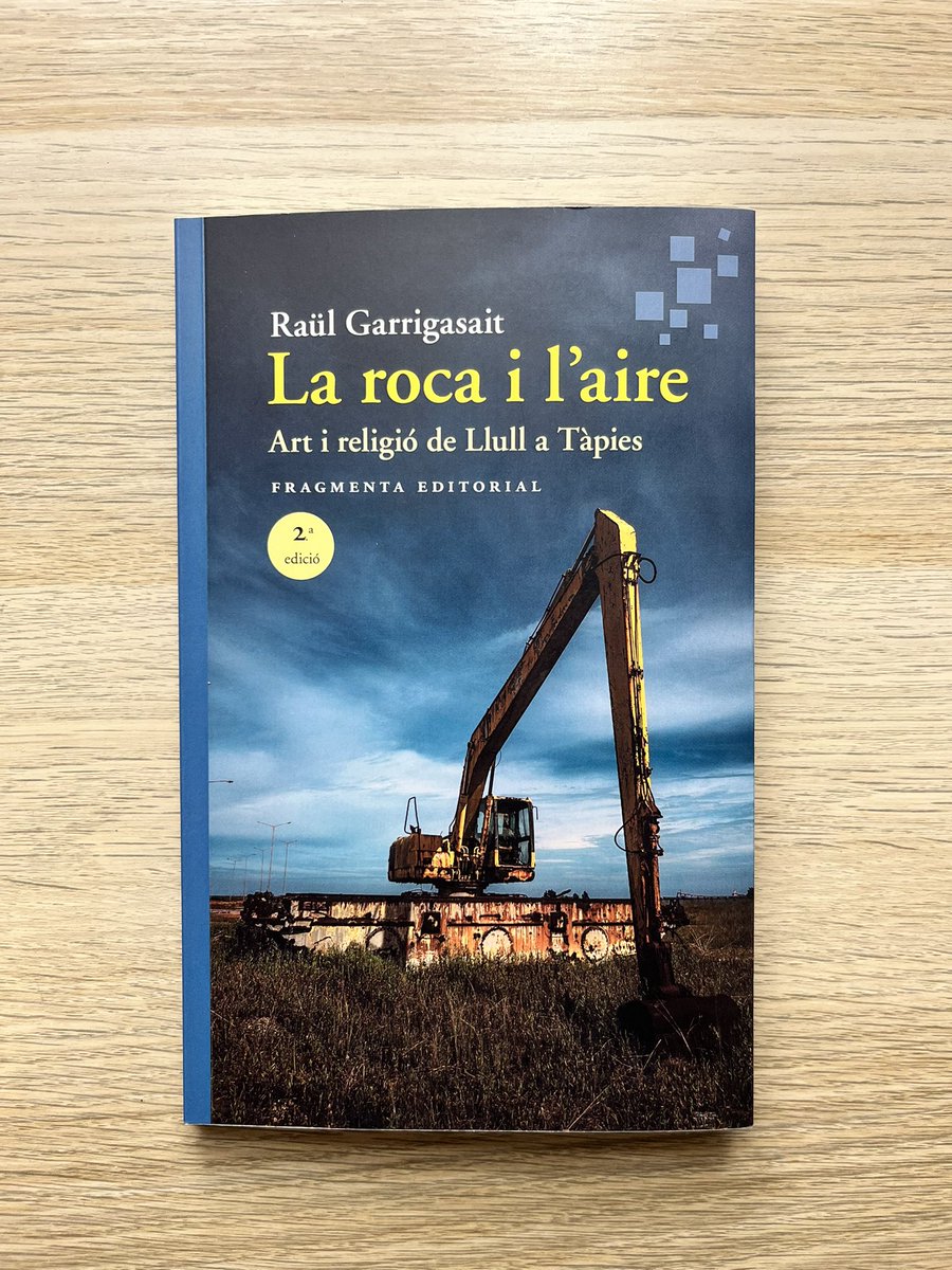 Aquest assaig de Garrigasait traça el camí de l’art i la religió: del Gènesi a l’aire místic medieval (Azriel de Girona, Llull, March, Villena) aturant-se a la roca modernista (Carner, Mompou, Tàpies) fins a cloure amb un glossari lúdic i profund.