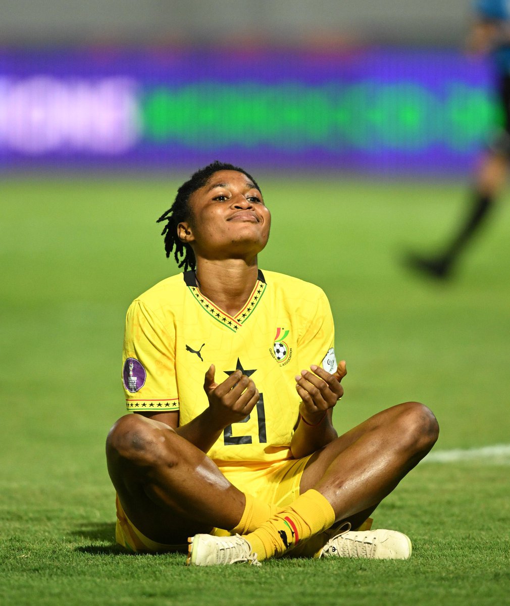 mygtvsports's tweet image. Nancy Amoh brought out the Diogo Jota celebration after scoring the winning penalty for Ghana during the penalty shootout against South Africa to seal the Bronze medal 🥉🇬🇭🔥
Class act!👏🏾❤️💯
#GTVSports