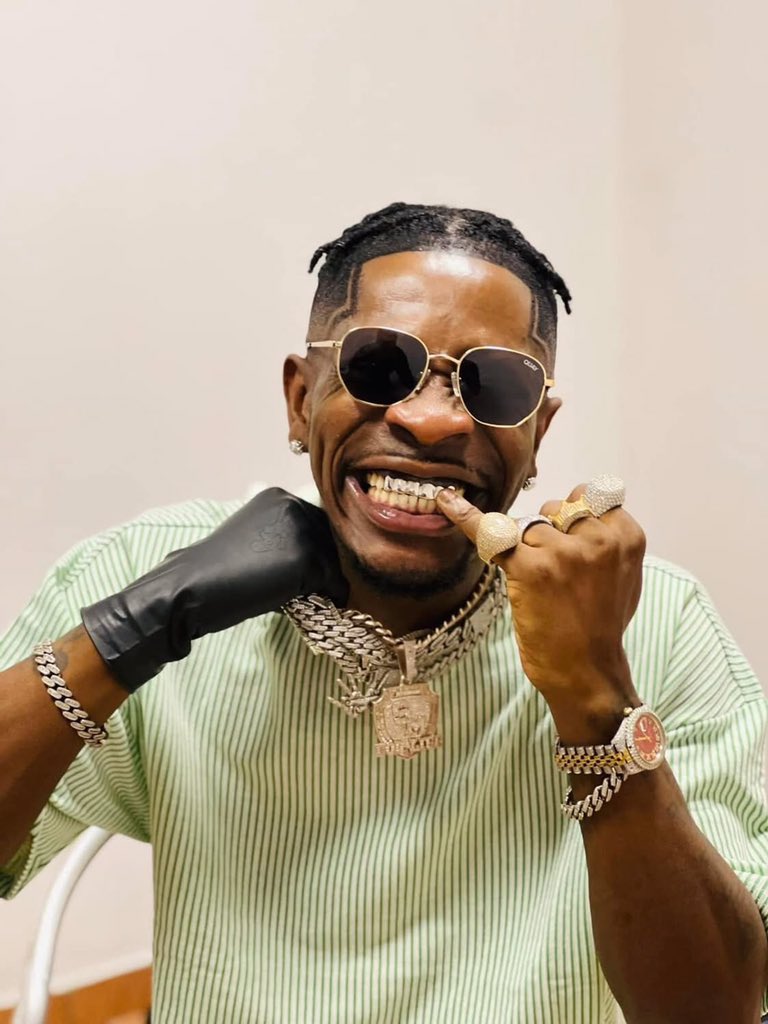 Popony_J's tweet image. BREAKING: Reverend D.Y Donkoh, who declared that he had a vision of gunmen assassinating Shatta Wale, has been arrested by the Ghanaian Police.