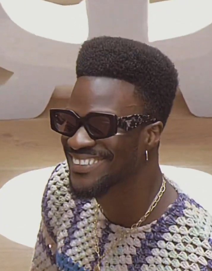 ceux qui ont crié et applaudi à l'escadrille, demain est votre jour de fête. invitez nous pour boire du thé