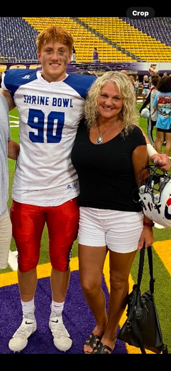 LlewellynURB's tweet image. My wife, Casey courageously fought ovarian cancer, but passed in Jan. In the past Max hasn’t been interested in selling merch, but I asked if he’d be willing to raise $ in honor of his stepmom. He was in! 100% of profit goes to ovarian cancer research.
athletesthread.com/pages/athlete/…