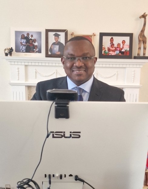 Francis Gĩthae Murĩithi,MBChB,MMed,MSc,MRCOG,PhD. tweet media