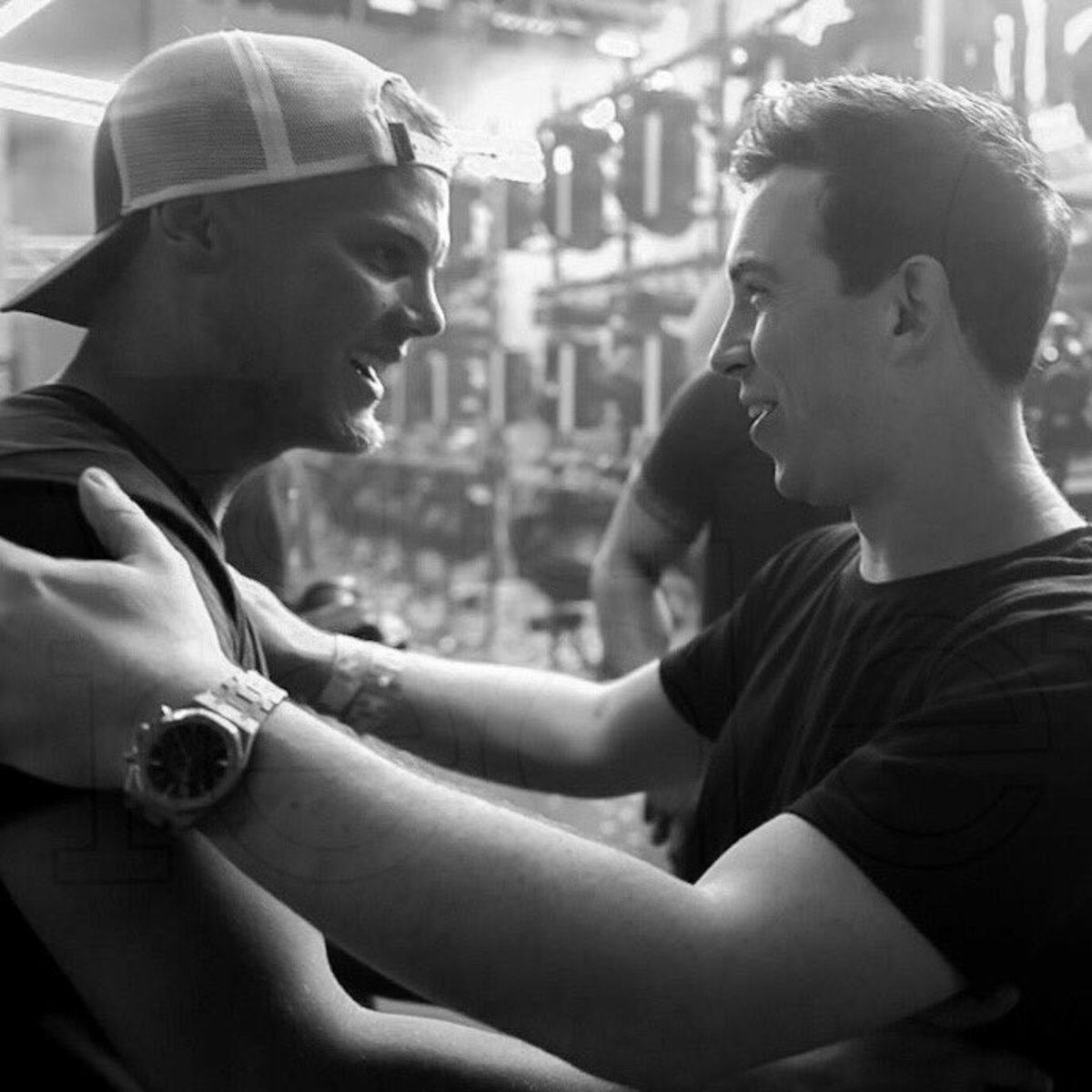RevealedRecPT's tweet photo. Hardwell on @TMLRadio:

“At that time when Tim was working on ‘Bromance,’ he asked me to do a collaboration on that track with him. And at that point I was working on my EP, so I was super busy. And I didn’t decline him, I was like, ‘You know, one day we’ll work on a song.’” https://t.co/1Y64Cghwl6