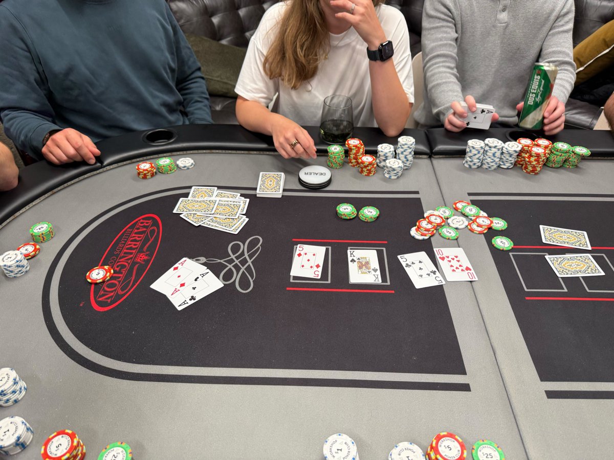 ironcarbs's tweet image. Really enjoying founders &lt;&gt; VCs poker nights in SF. Thinking about organizing more.
Who would be up for it? 🃏