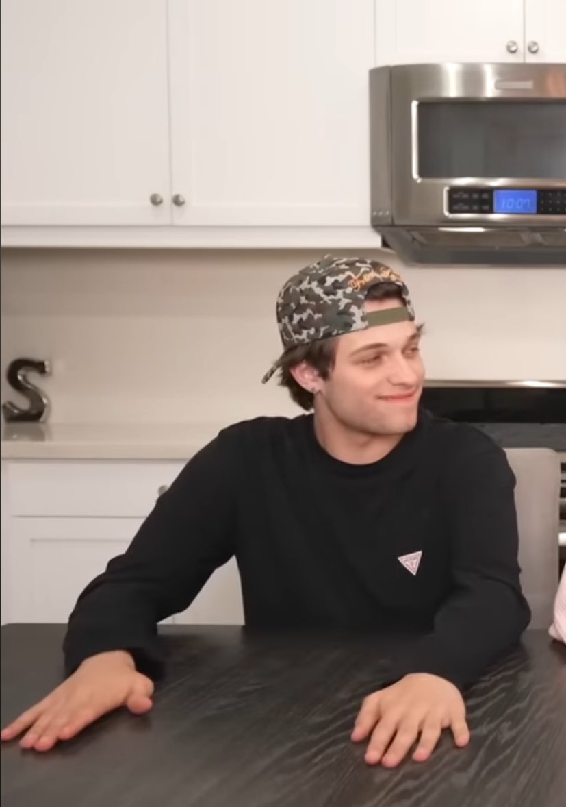 chrisstrniolos's tweet image. THATS MY BABY, HE’S ICONIC, BACKWARDS HAT, FRESH LOVE ON IT