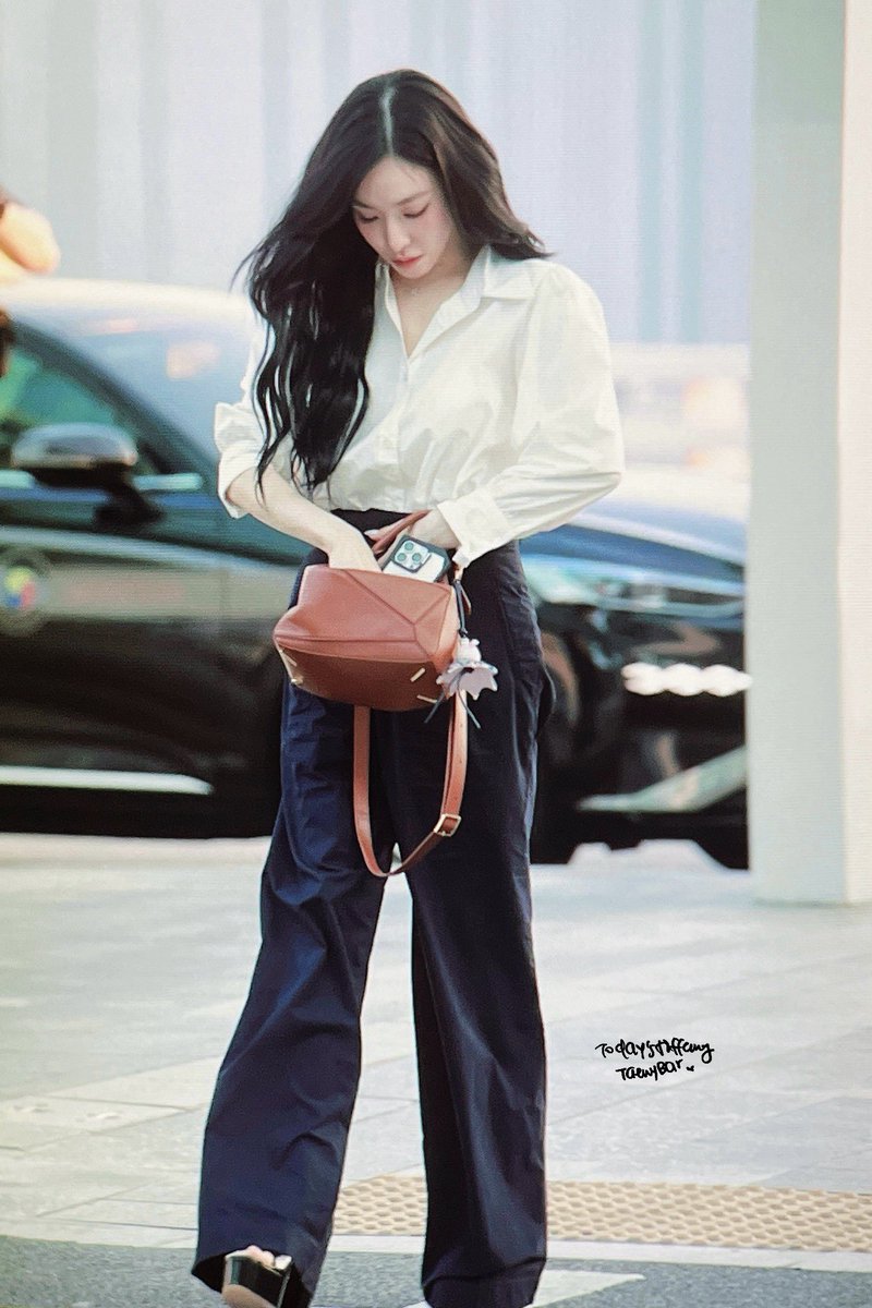 TaeNy_Bar's tweet image. 250726 티파니 출국 프리뷰
#티파니 #티파니영 #TIFFANYYOUNG @tiffanyyoung