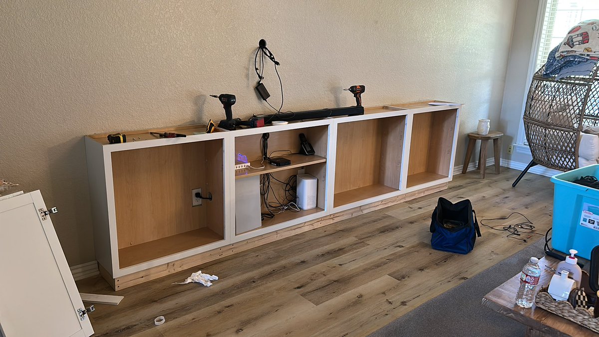 Nick_RAJ13's tweet image. Well this project has kicked my ass today. Going to postpone the finale until tomorrow, then invoices out on Sunday. Thank you all!