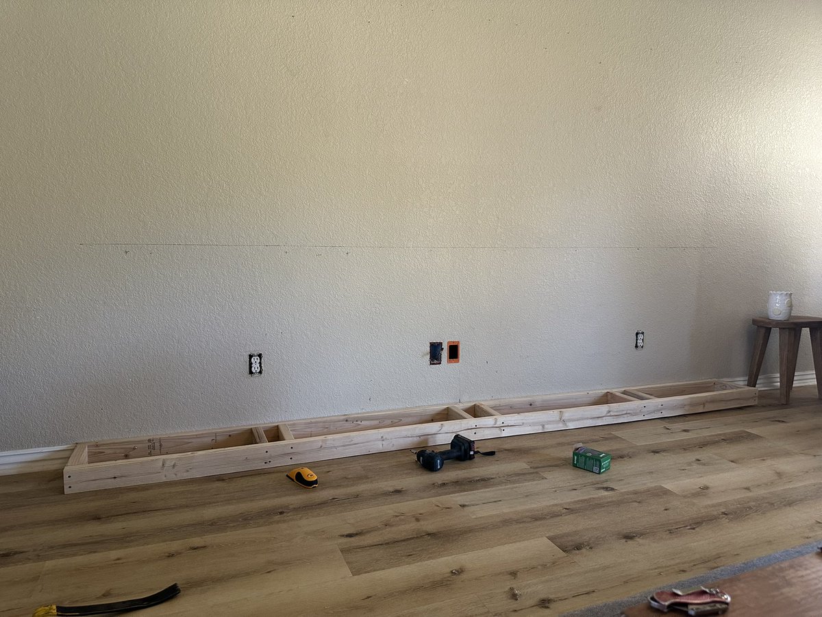 Nick_RAJ13's tweet image. Well this project has kicked my ass today. Going to postpone the finale until tomorrow, then invoices out on Sunday. Thank you all!
