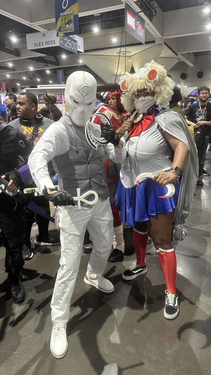 OnePunchSham's tweet image. The mashup you never knew you needed. THE MOONNNNNNN #SDCC