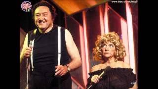 leemonty5's tweet image. John and Olivia couldn’t make the show this week as they’d been on massive bender in Skegness  #TOTP