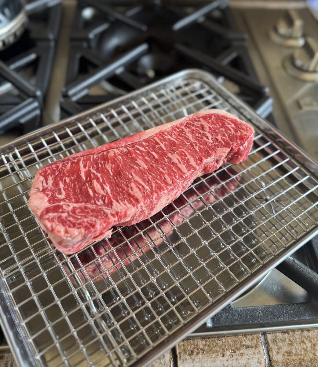 jay_ryewhiskey's tweet image. Ok. My brother has good taste. Though I’d have gone with the SRF ribeye this Yorker is Purdy