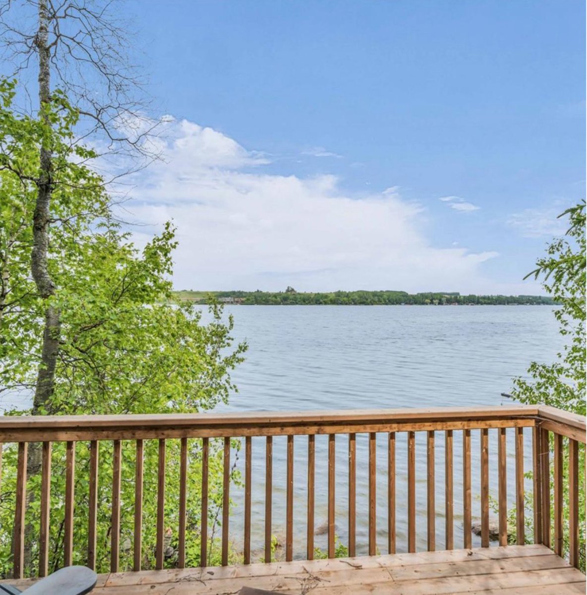 Cutterthoughts's tweet image. Cabin moving in day. Summers just got sooo much better.
