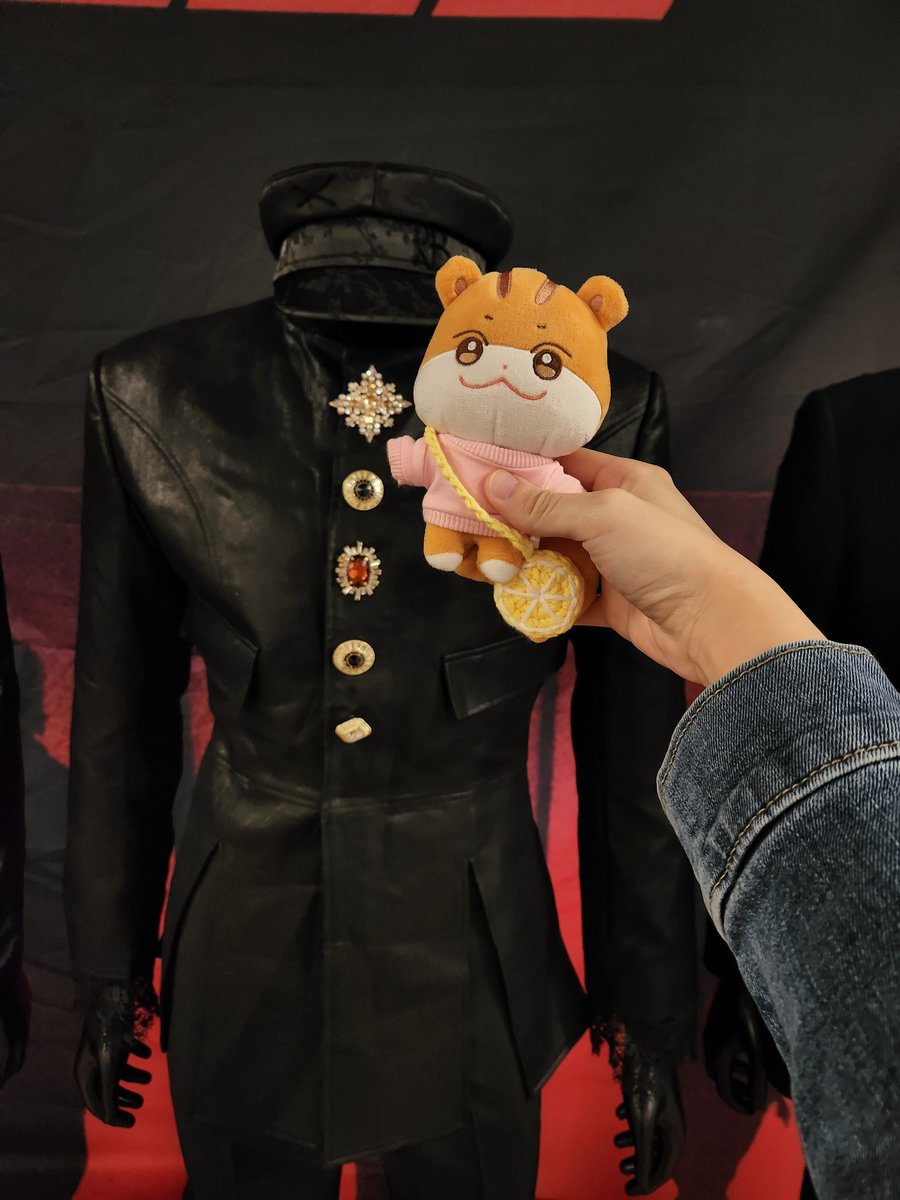 padeeny's tweet image. Chicago pop up!!!
#ATEEZ #ATEEZpopup #inyourfantasypopup