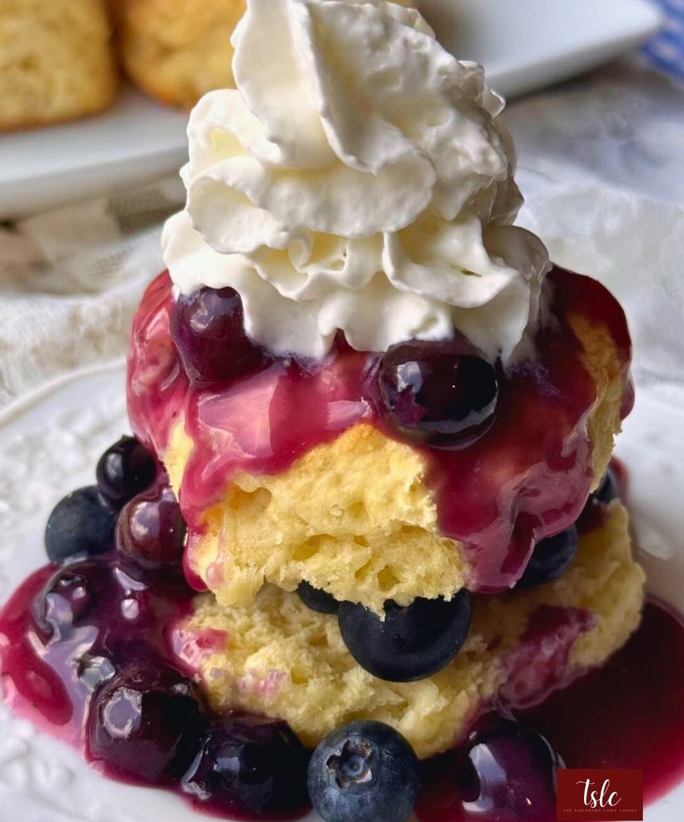 This shortcake is so good and always a summer favorite! #blueberries #shortcake  
👉 thesouthernladycooks.com/blueberry-shor…