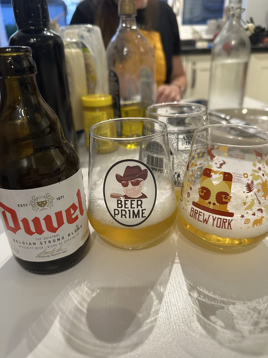 BeerPrimeUK's tweet photo. Tried a few of the beer & music pairings from @PeteBrownBeer book Tasting Notes this evening:
- @DuvelBelgium + @PIXIES, Debaser
- #Orval + Patti Smith, Land
- @thornbridge Jaipur + @neworder Temptation
It’s a great book - I’d strongly recommend. I’ll do more parings soon. https://t.co/4znCyuVVlw
